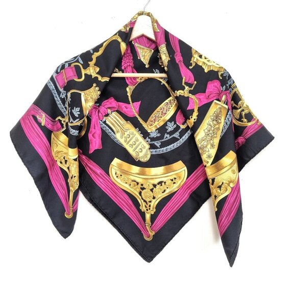 Auth HERMES Carre 90 - Black Gold Pink Silk Scarf - Picture 2 of 12